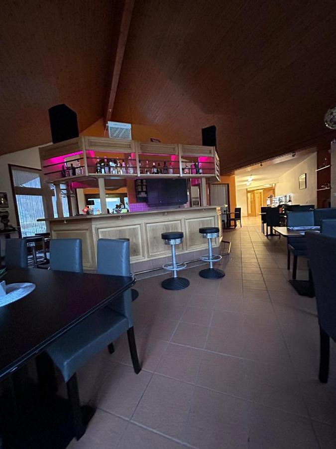 Hôtel EDIROL Vouvry Buitenkant foto