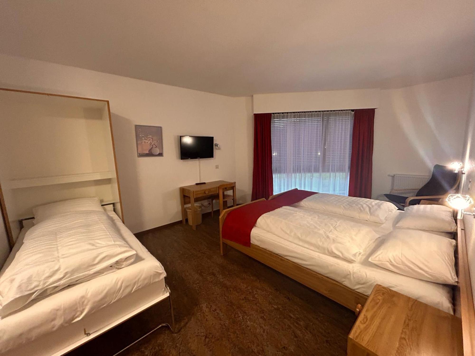 Hôtel EDIROL Vouvry Buitenkant foto